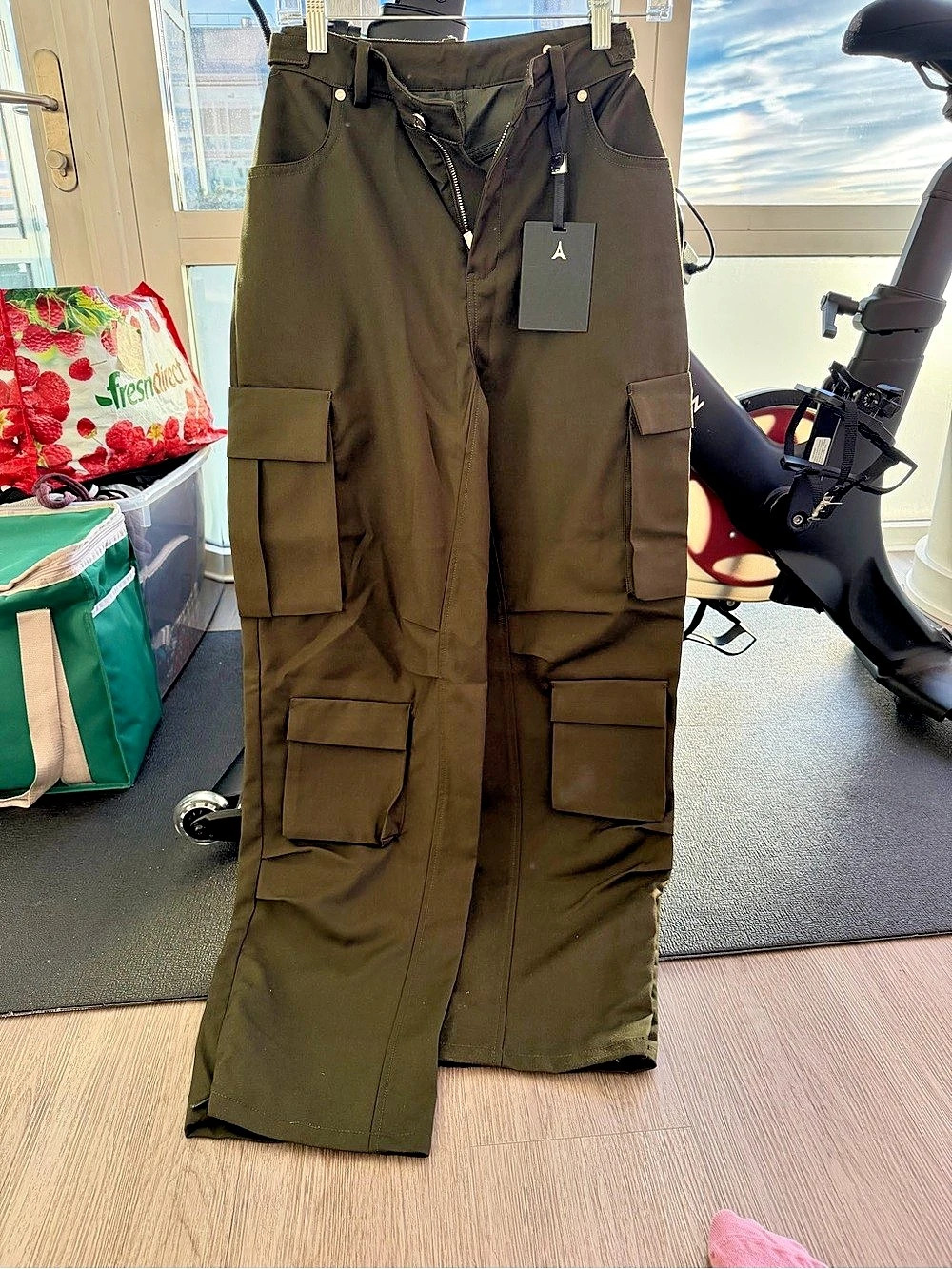 Maniere de voir Cargo Pants in Green Size Small NWT